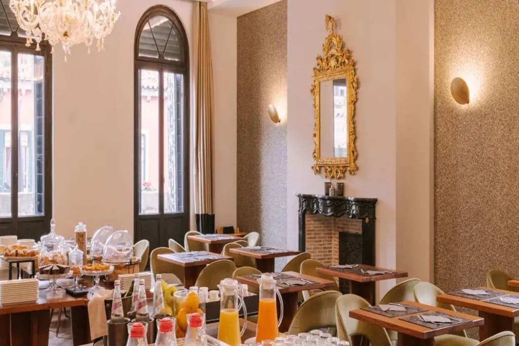 iH Hotels Venezia Salute Palace - photo 8
