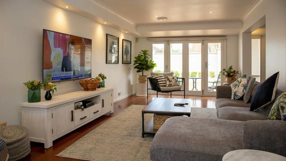 Brighton House - photo 2