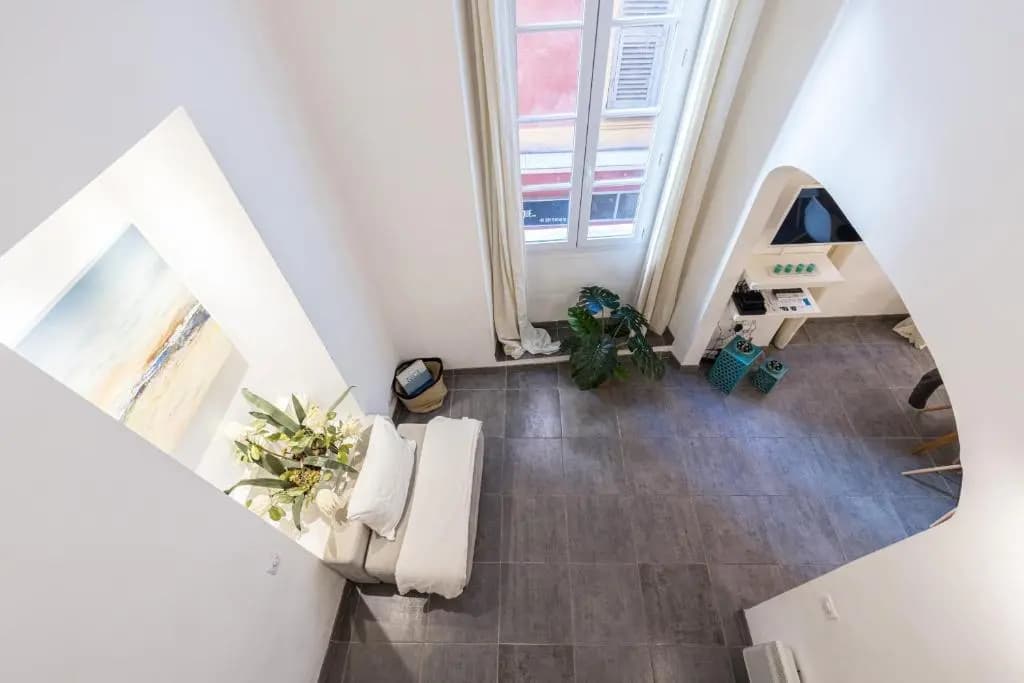 Duplex in Rue de la Préfecture Old Town 2 Bdrs - photo 6