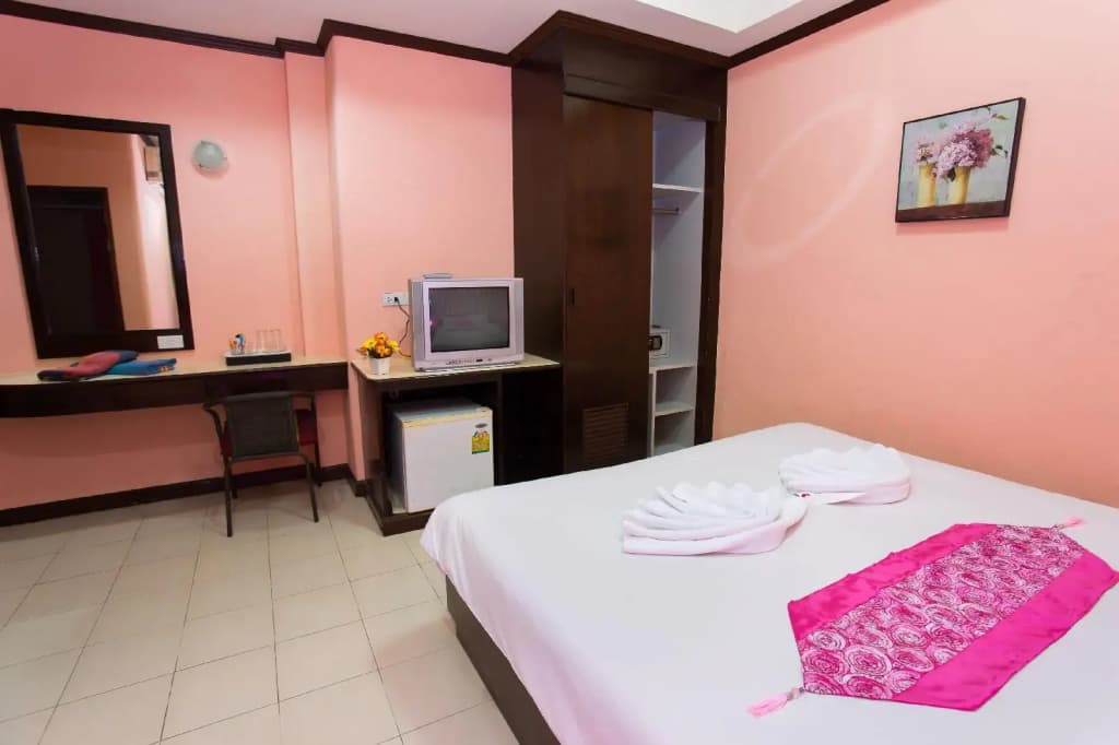 Hotel Grand Orchid Inn - photo 21