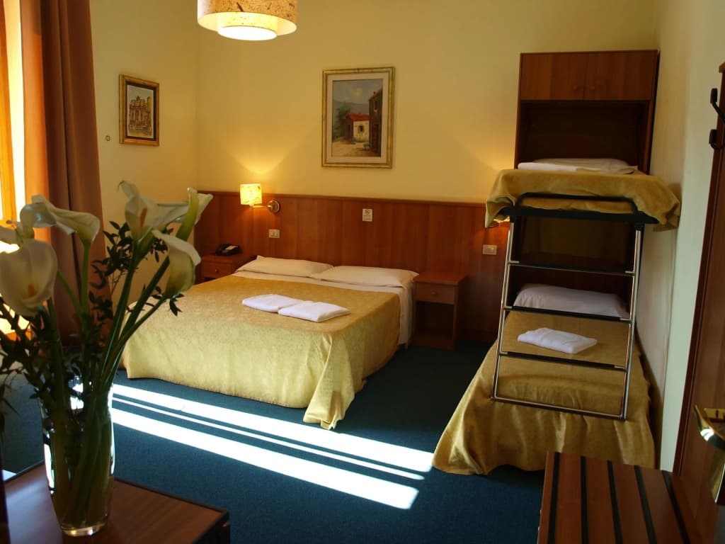 Hotel Trastevere - photo 4