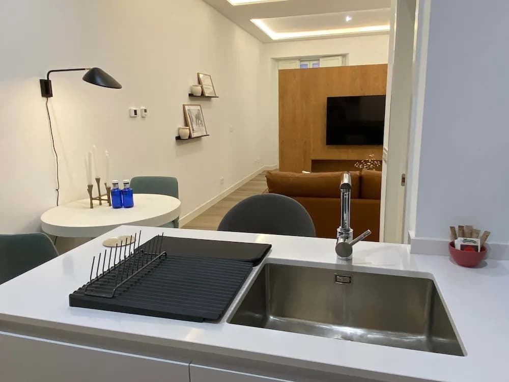 w Warm Modern 1BR Apartment in Chueca - photo 4