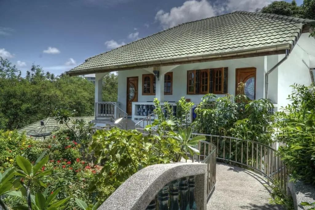 Gila's Garden Bungalows - photo 6