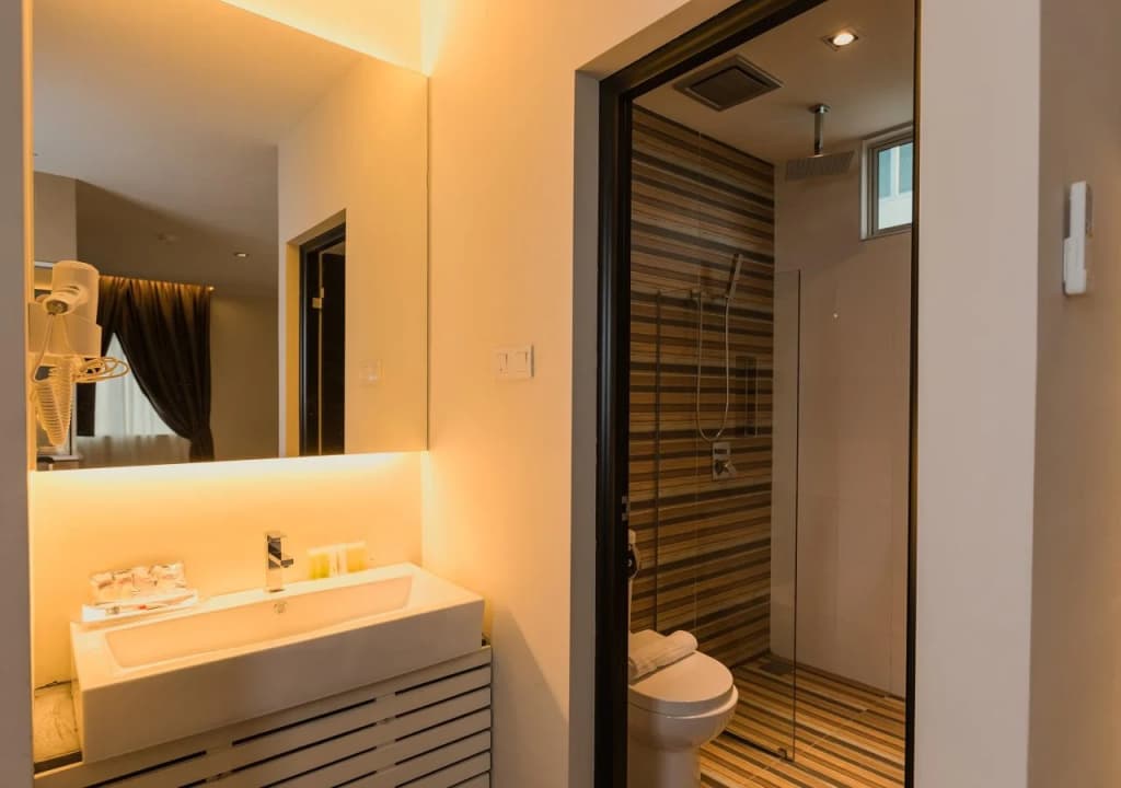 D Elegance Hotel - photo 8