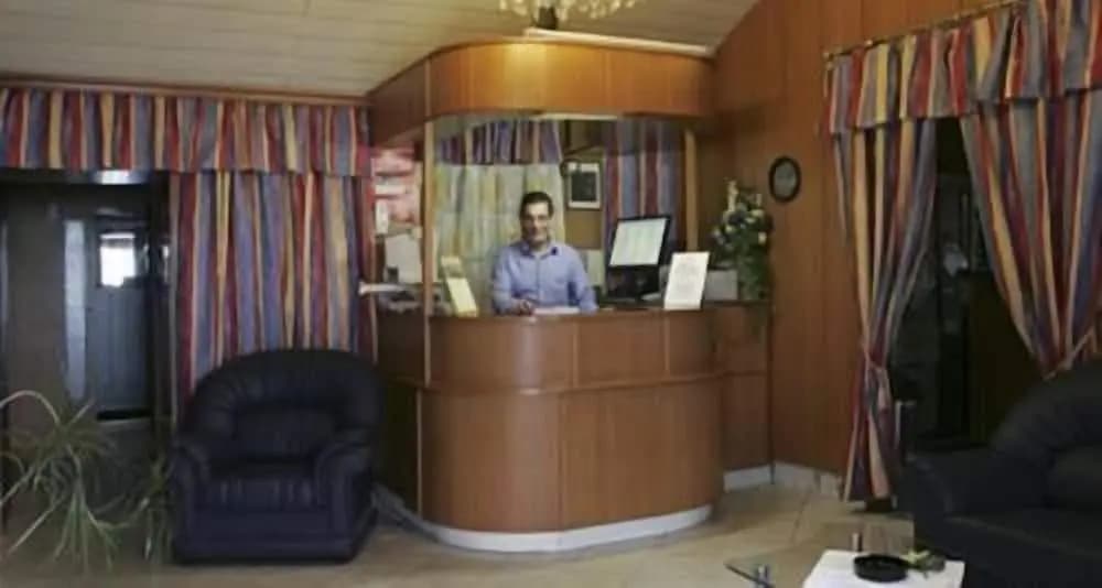 Hotel Cyrus - photo 2