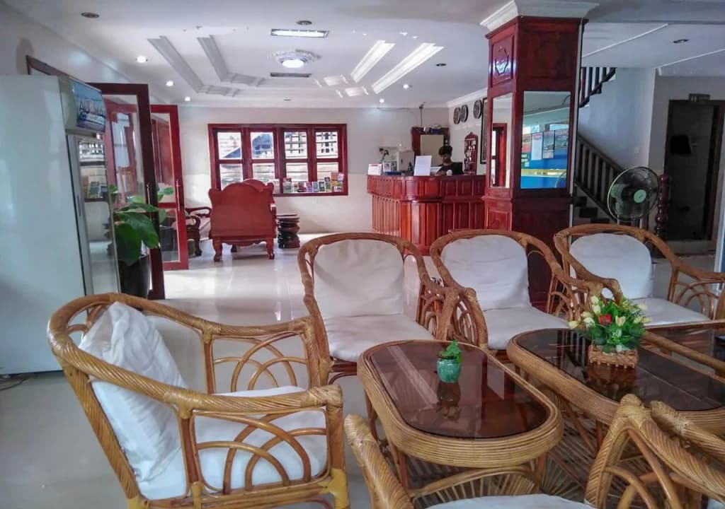 Cheata Inn - photo 18