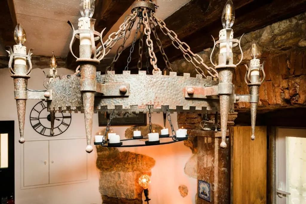 Romantic Medieval Apartment - photo 2