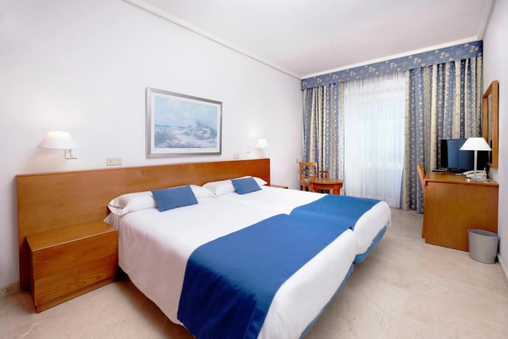 Hotel Exe Plaza - photo 5