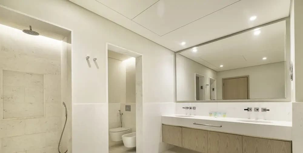 LUX Iconic Views at Palm Tower Suite 2 - photo 27
