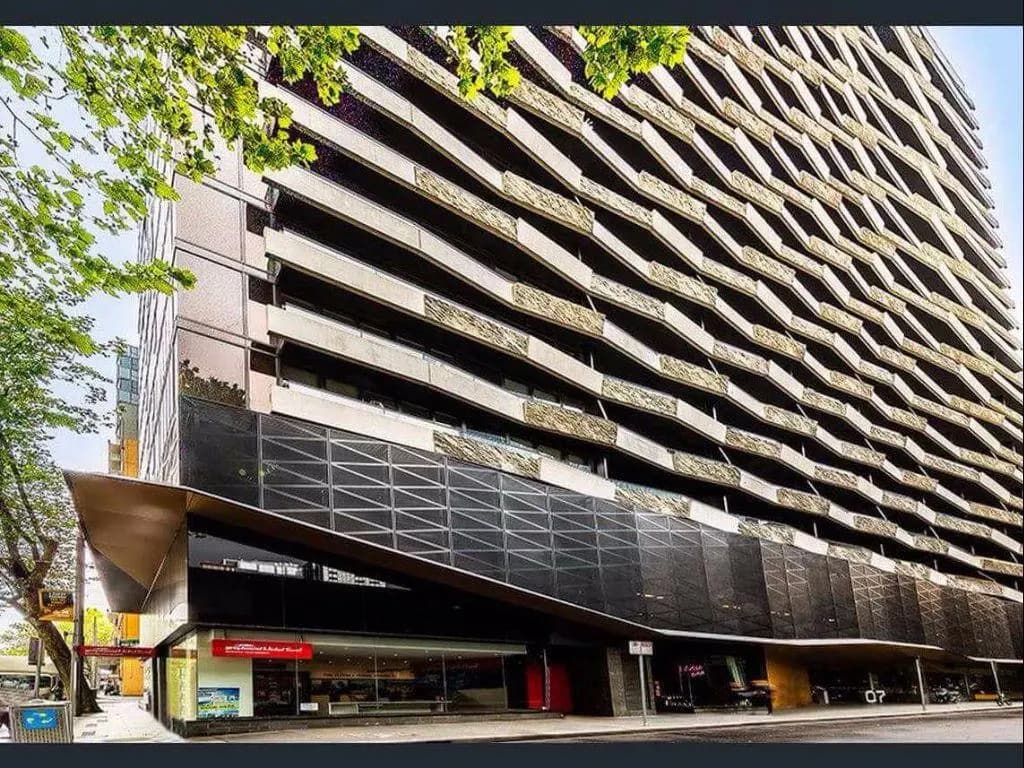 Aura on Flinders Serviced Apartments - photo 1