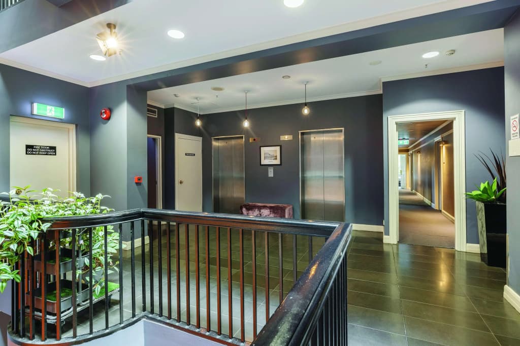 Best Western Melbourne City Hotel - photo 10