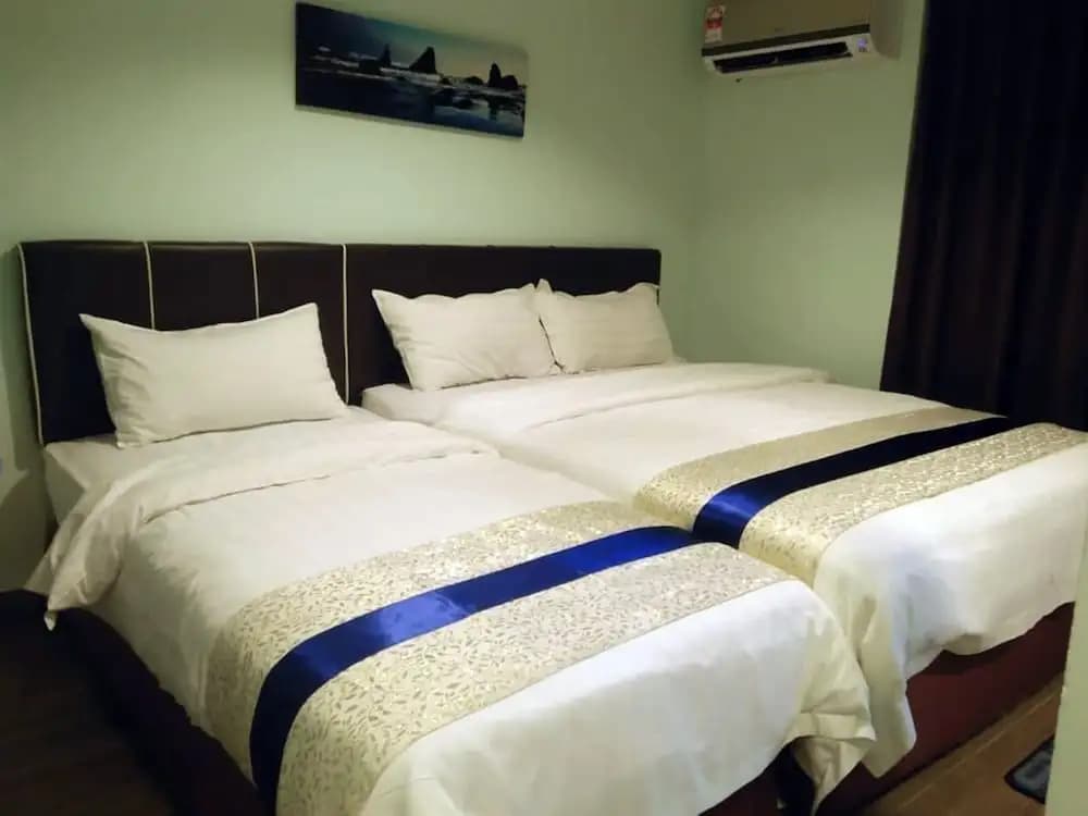 Summer Hotel - photo 2