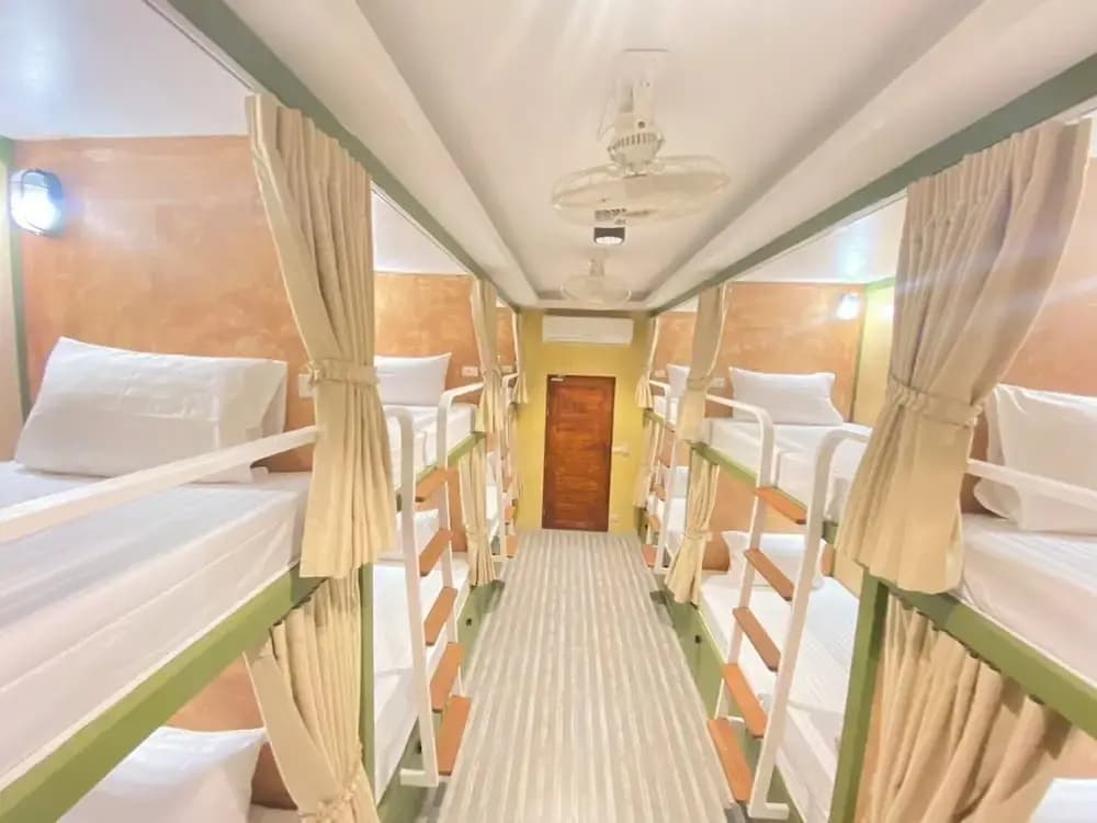 The Sierra Hostel Phuket - photo 6