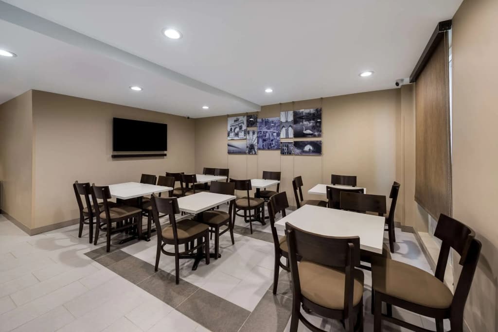 Sleep Inn Brooklyn - Sheepshead Bay - photo 18