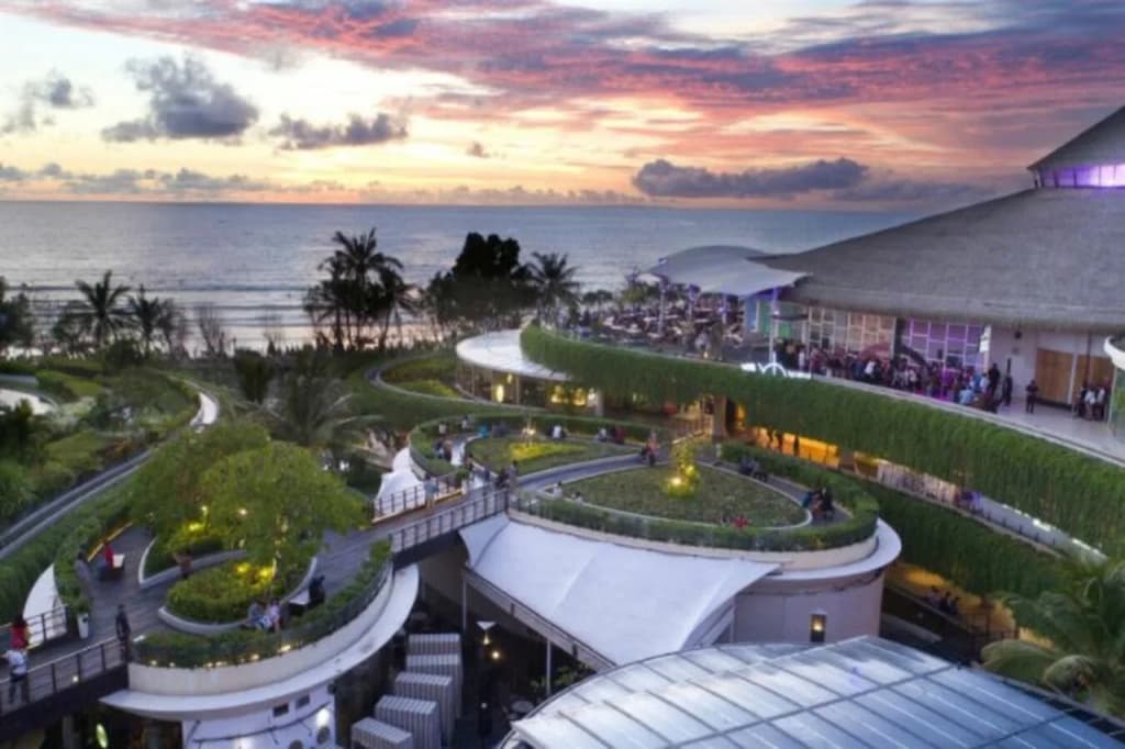 YELLO Hotel Kuta Beachwalk Bali - photo 11