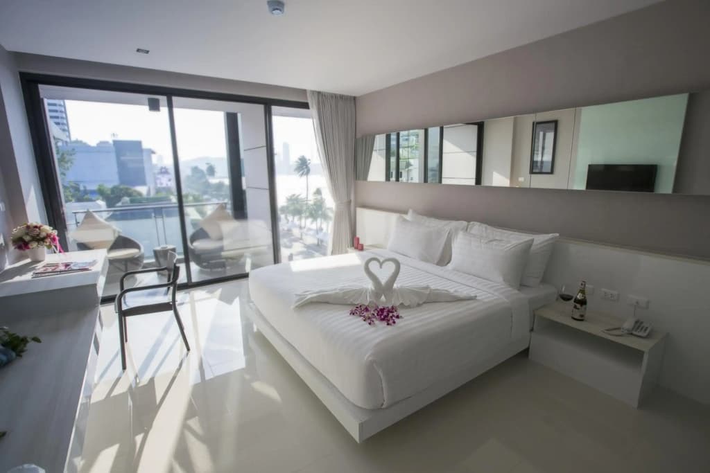 Serenotel Pattaya Beach Front - photo 34