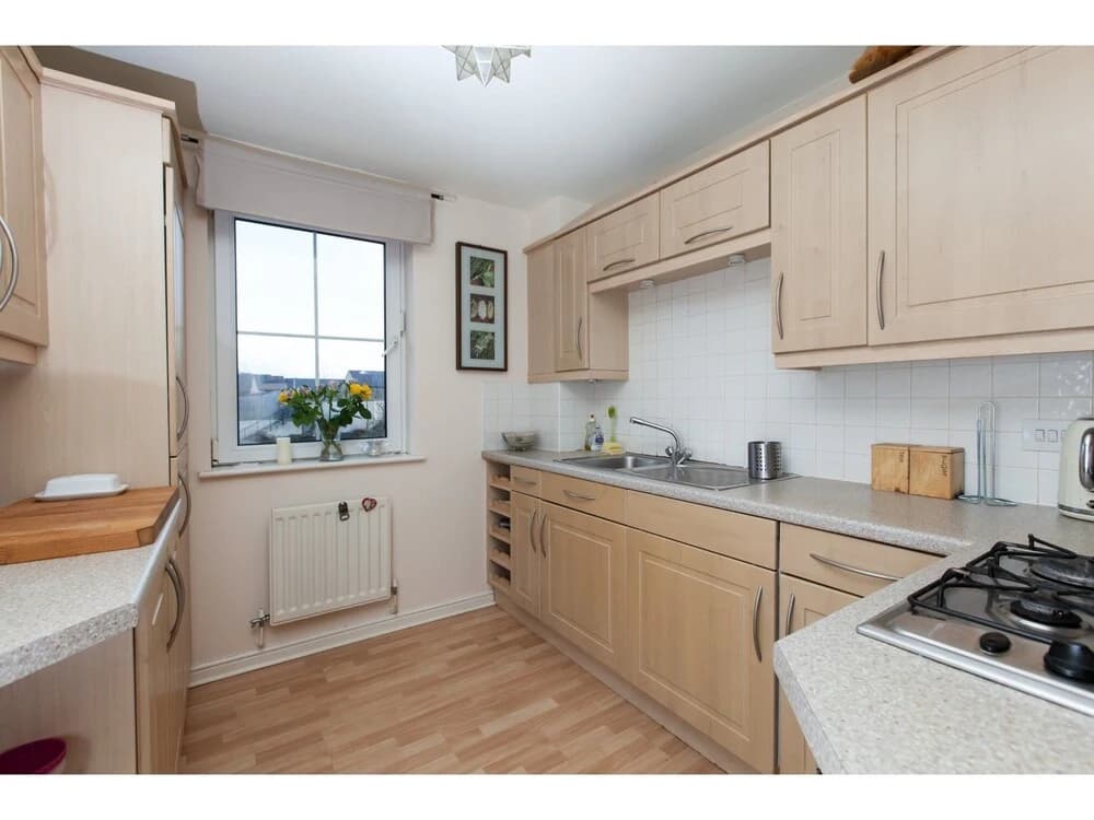 Cozy, Complete Flat for 4 in Leith - photo 2