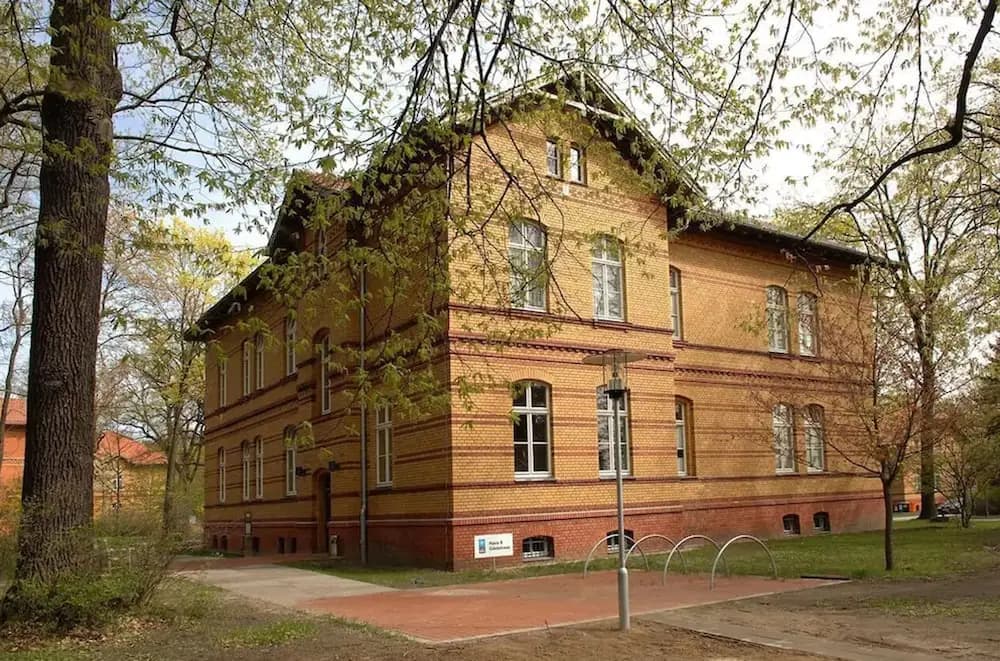Gstehaus Am Ukb - photo 8