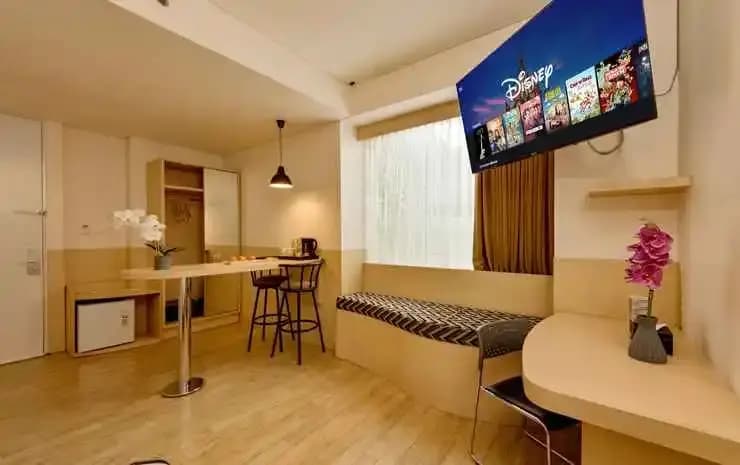 MaxOneHotels Premier Melawai - photo 9