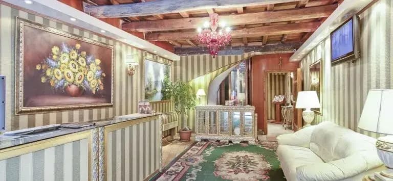 Relais Group Palace - photo 4