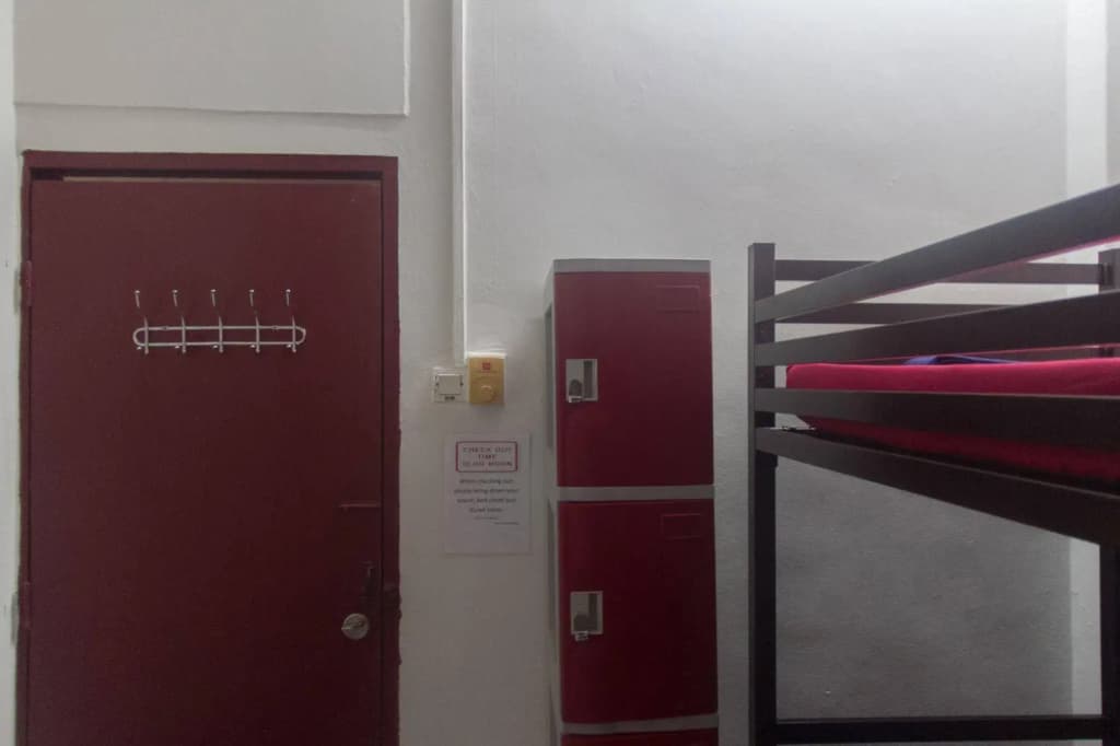 Step Inn Guest House - photo 9