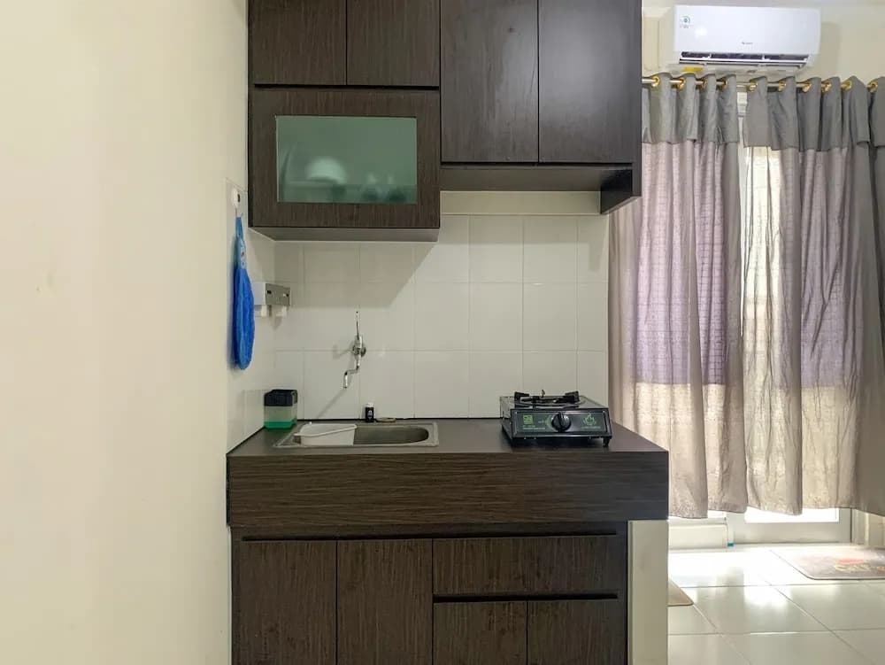 Simply And Cozy Stay Studio Room At Sentraland Cengkareng Apartment - photo 2