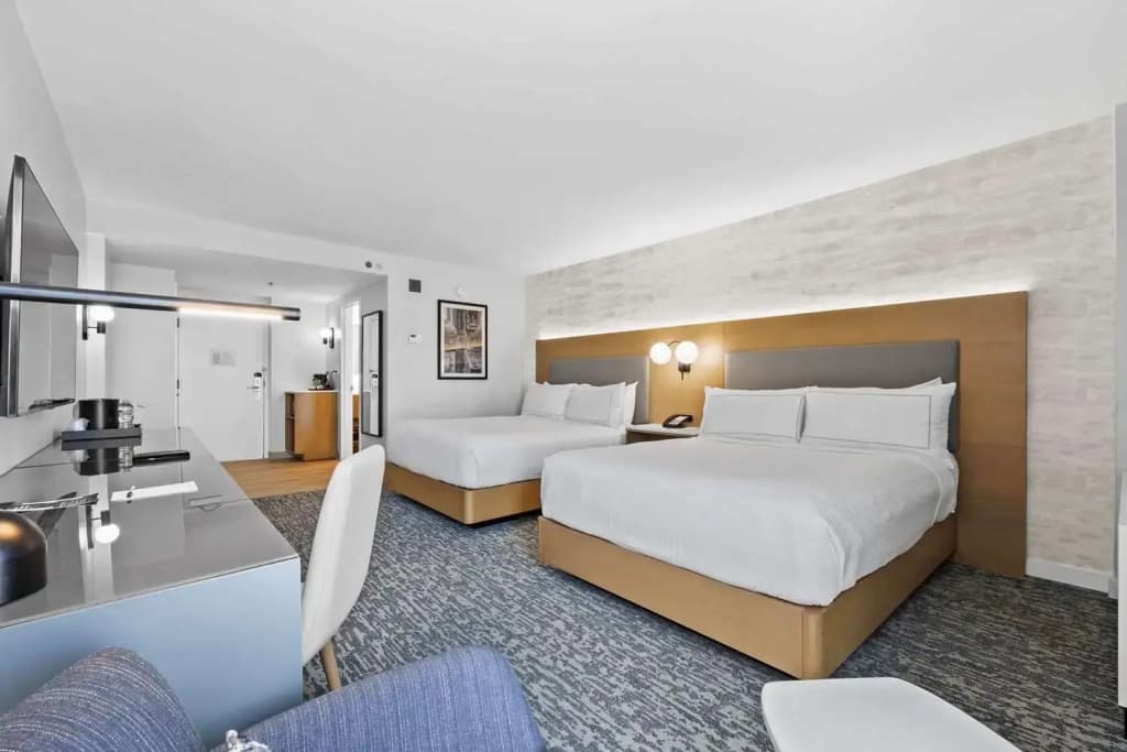 Doubletree By Hilton New York Jfk Airport Hotel - photo 23