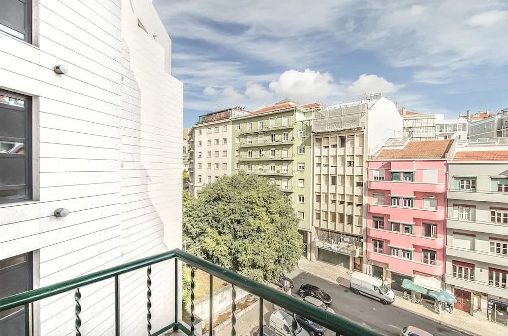 Marques de Pombal Metropolitan Flat - photo 13