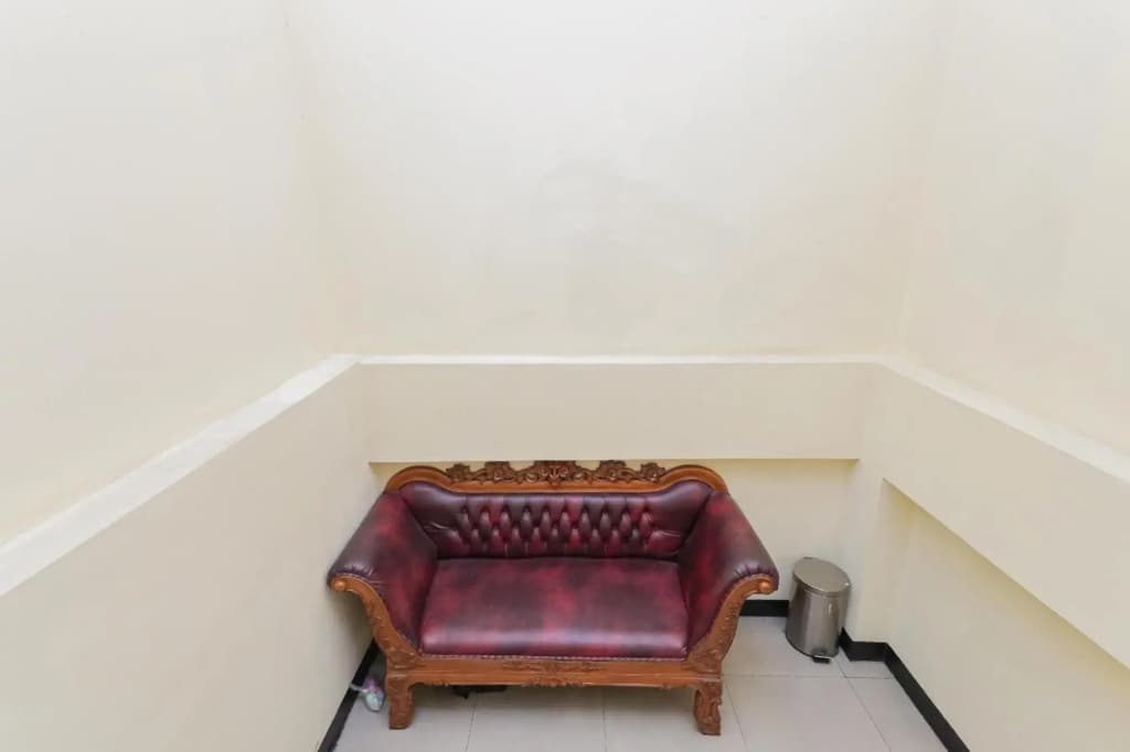 Wisma Basco Syariah by OYO Rooms - photo 23