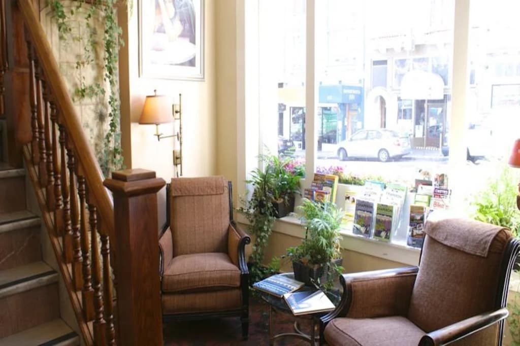 The Andrews Hotel - photo 14