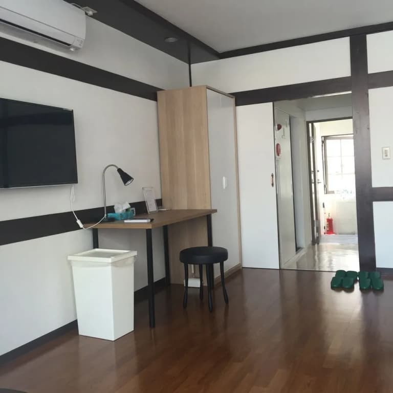 Naniwa Guest House - photo 11
