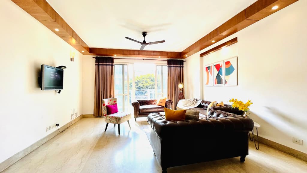 Bluo Modern 3Bhk M Block - Balcony, Parking - photo 2