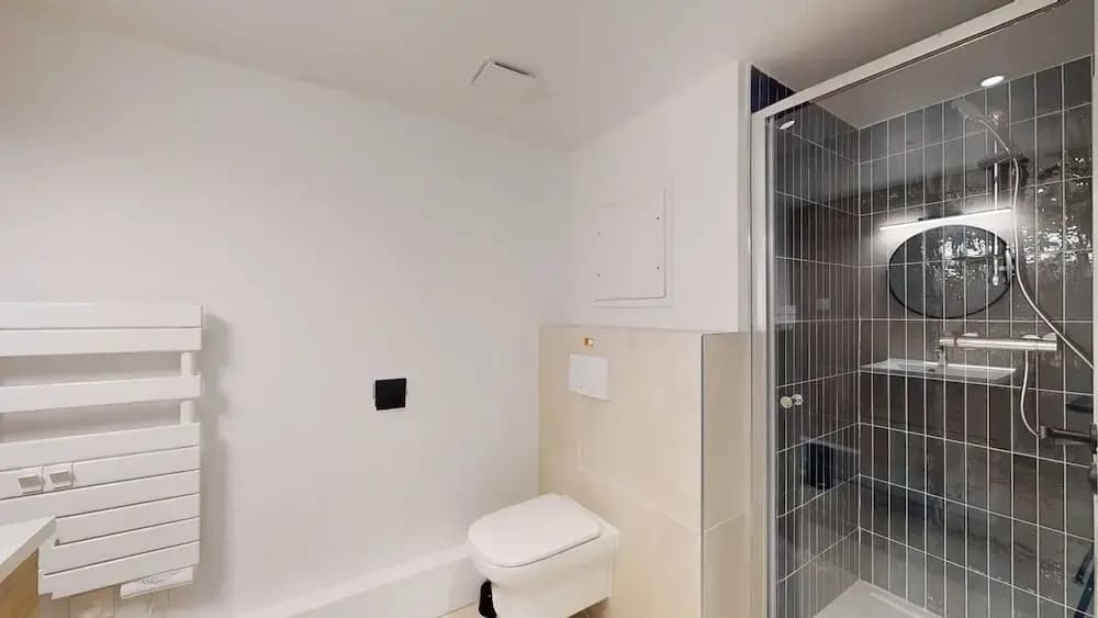 Room 1211 in a Premium Residence- Sport/laundry - photo 8