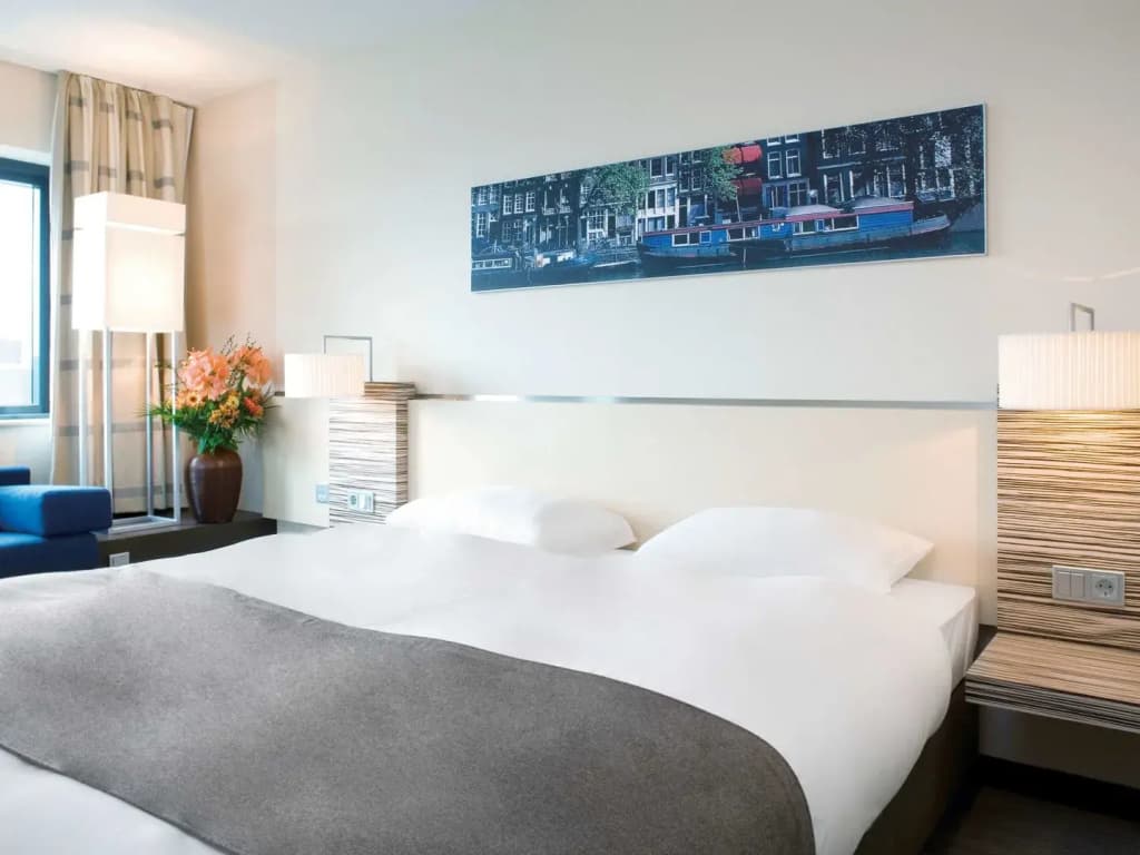 Mövenpick Hotel Amsterdam City Centre - photo 3