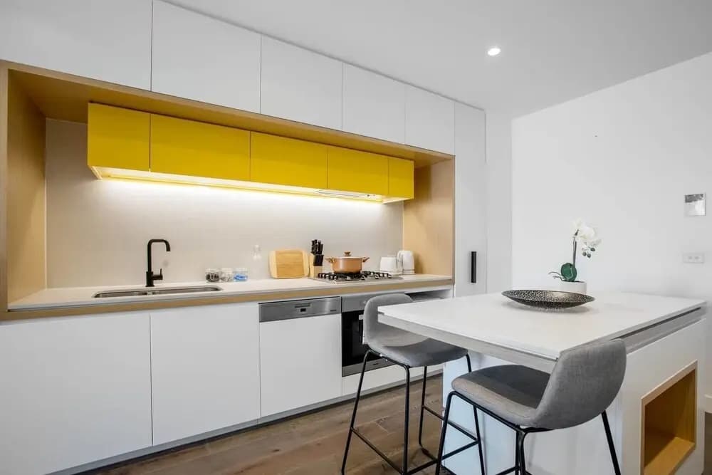87 Docklands 2BD 2BTH Waterside with Carpark - photo 12