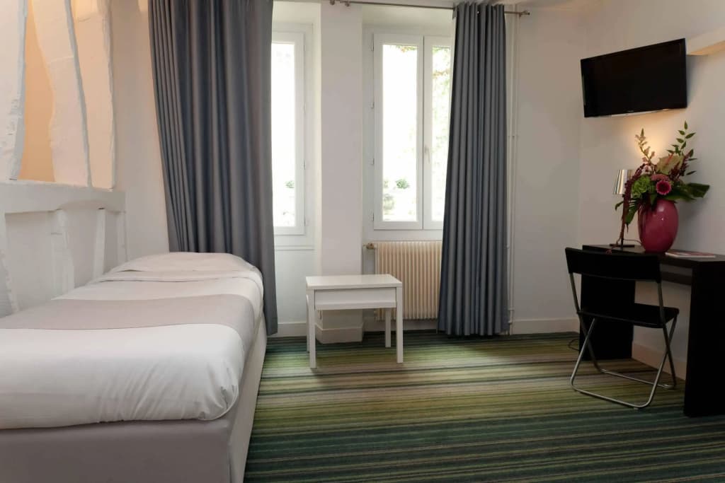 The Originals City, Hôtel Lecourbe, Paris Tour Eiffel - photo 3