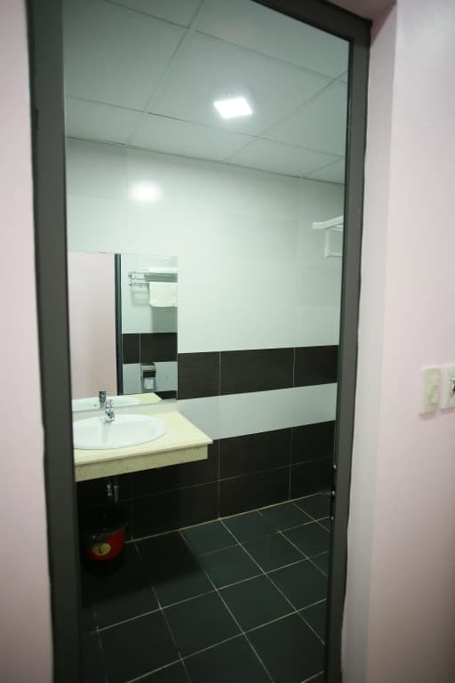 The Jade Dragon hotel - photo 8