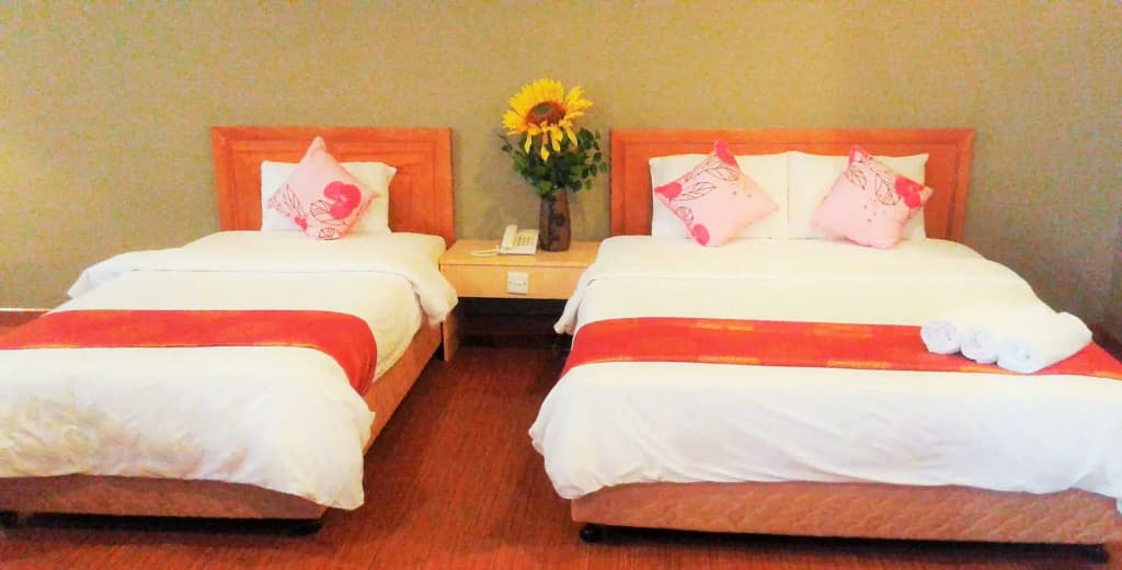 JB Central Hotel - photo 3