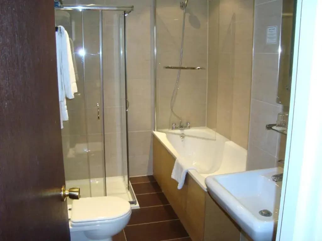 Royal Eagle Hotel - photo 6