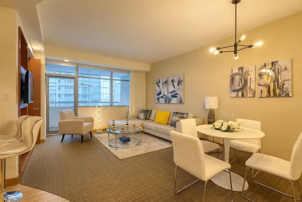 RS Suites - The AKA Residence - photo 43