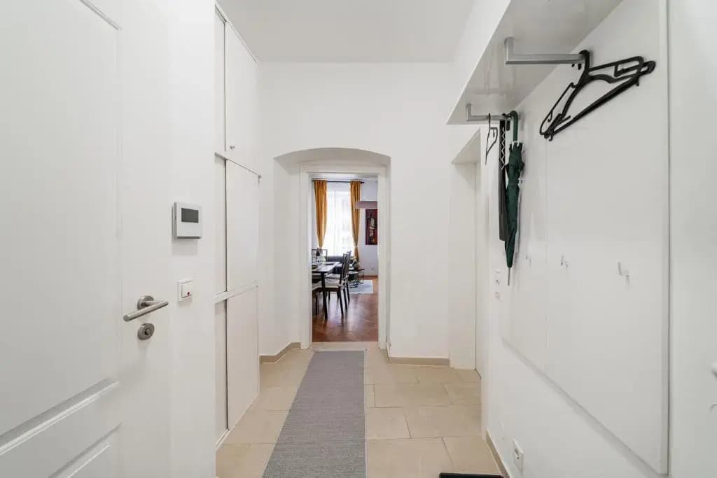 15 C&J's apartment - photo 9