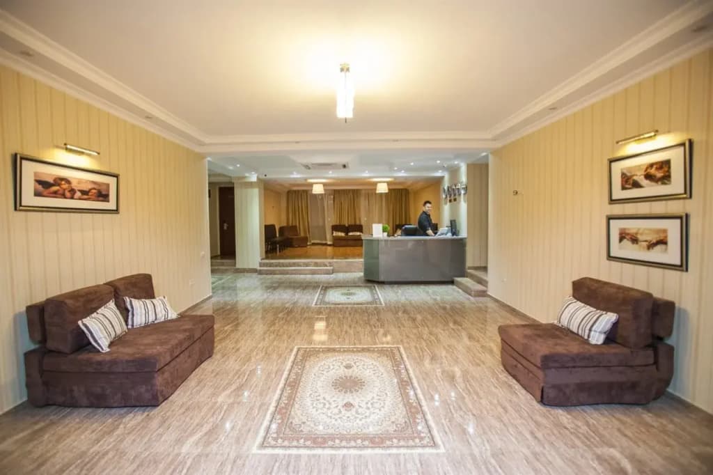 Gtm Plaza Hotel - photo 2