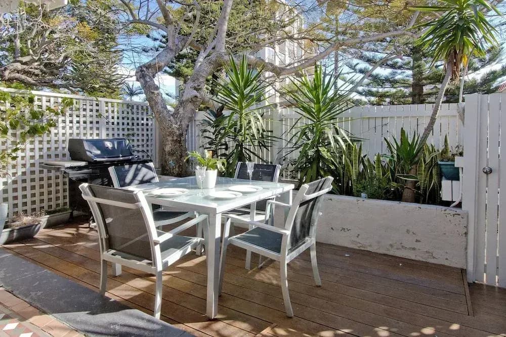 Manly Beachside 2 Bedroom House - photo 15