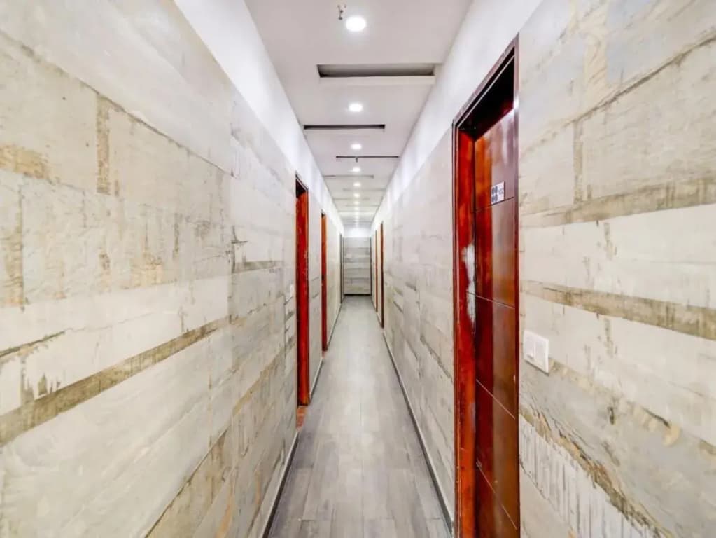 Hotel Mannat - photo 9
