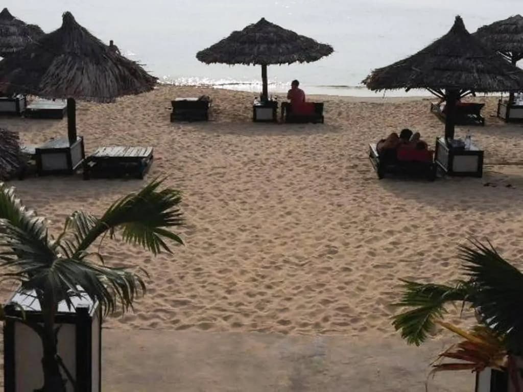 Moon Resort - photo 3