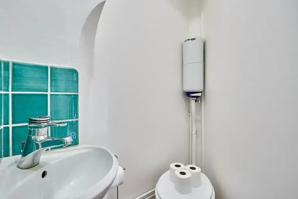 Charming 1 Bedroom Apartment Le Marais - photo 7