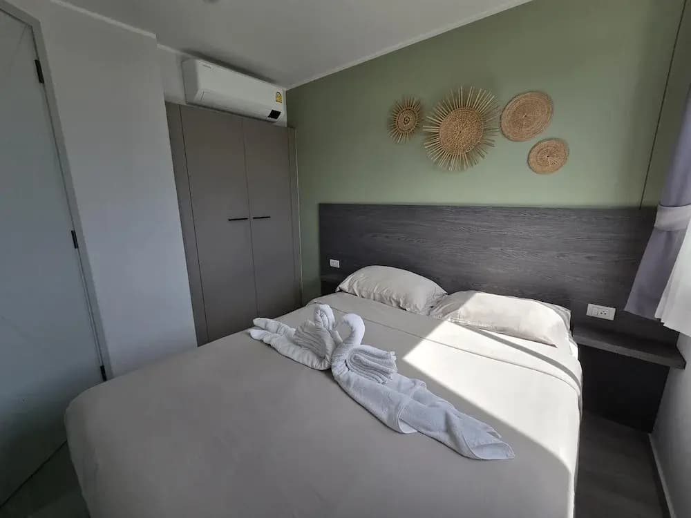 Modern Retreat 1- Bed T3-529 - photo 13
