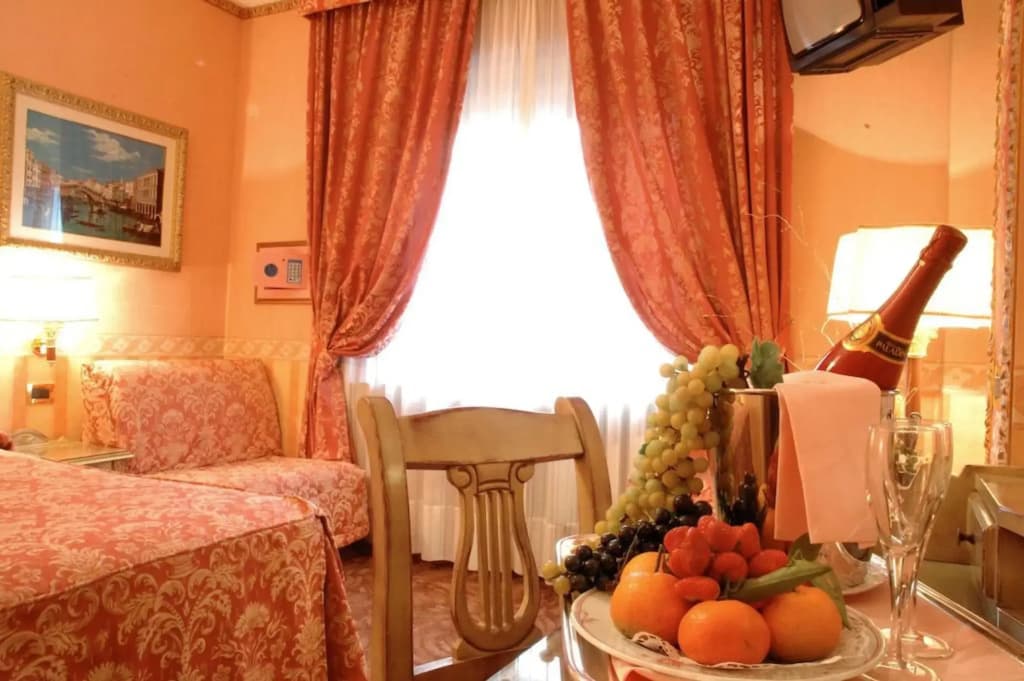 Hotel Venezia - photo 11