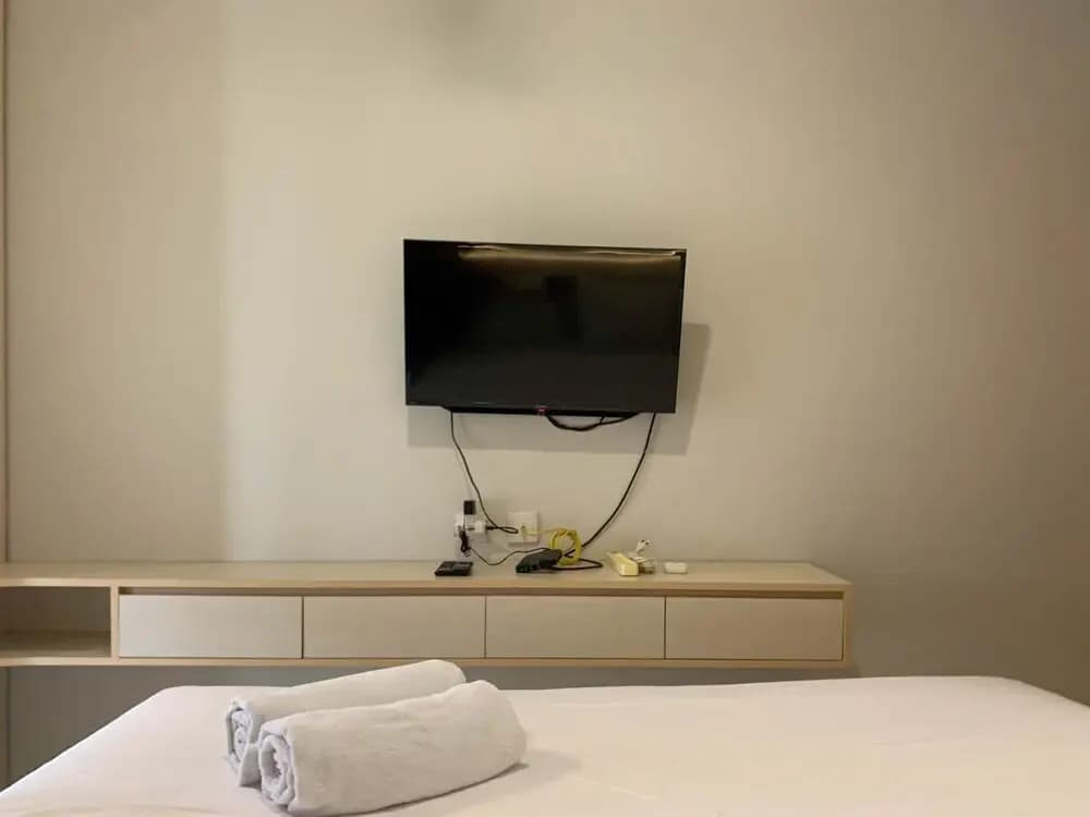 Lavish And Elegant 1Br At The Mansion Kemayoran Apartment - photo 4