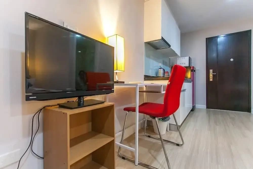 Sukhumvit 64 Pool View Apartment - photo 6